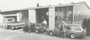 Vor der dereinst neuen Werkstatt in Merkenbach stellten sich die Mitarbeiter der Firma Dietrich Waagenbau dem Fotografen.