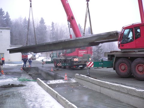 Ausbau alte Einbau neue Waagenbrücke